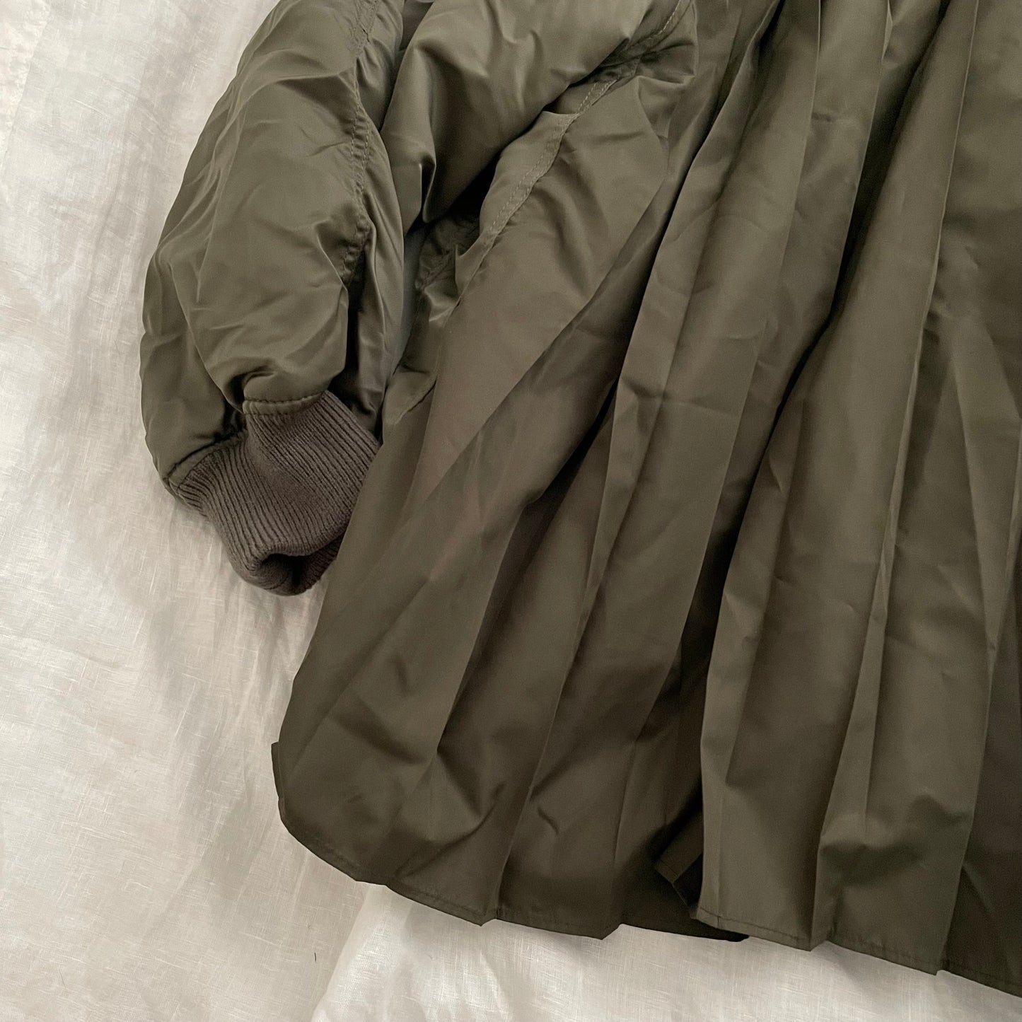 grace class/continential khaki puffer blouson jacket with pleated back detail