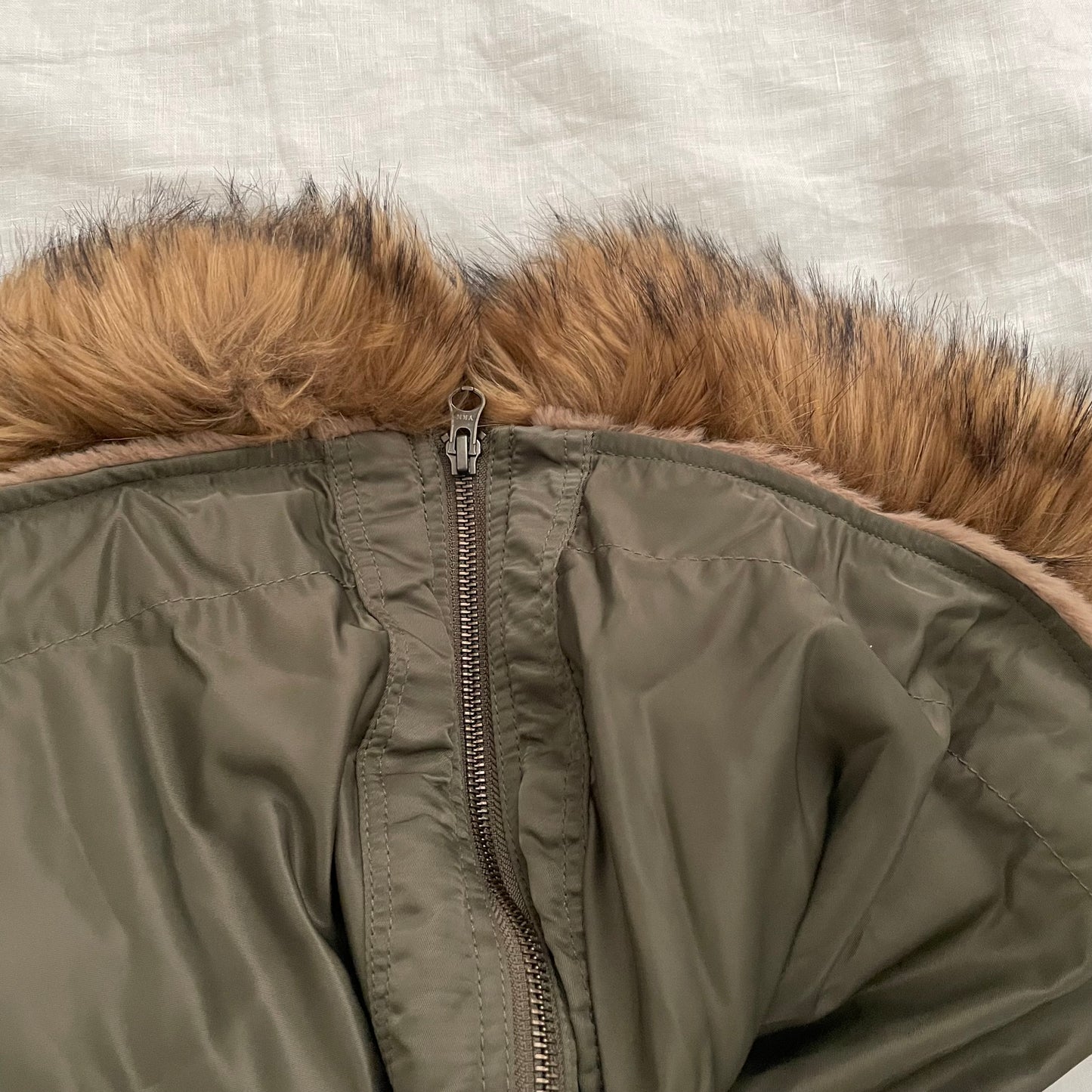 grace class/continential khaki puffer blouson jacket with pleated back detail