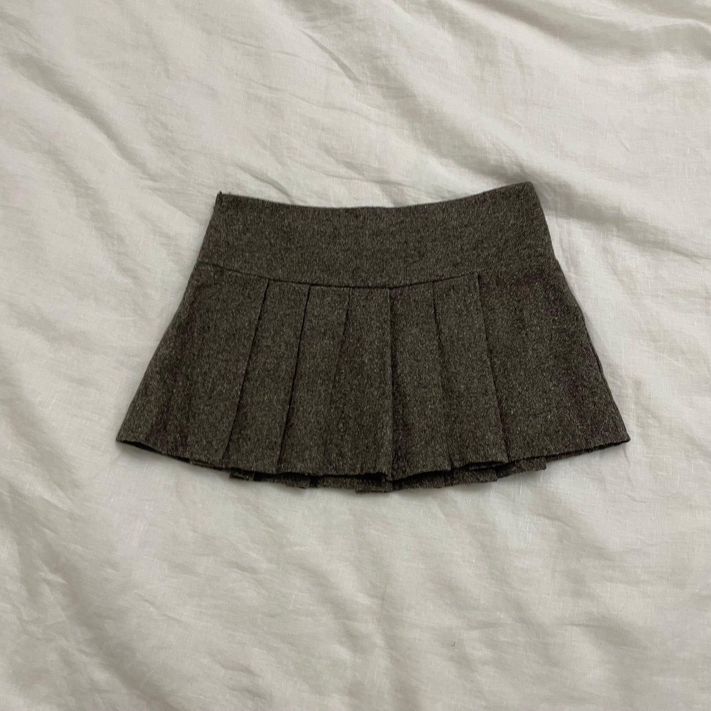 vintage brown preppy wool blend pleated mini skirt with brassy sailor button detail