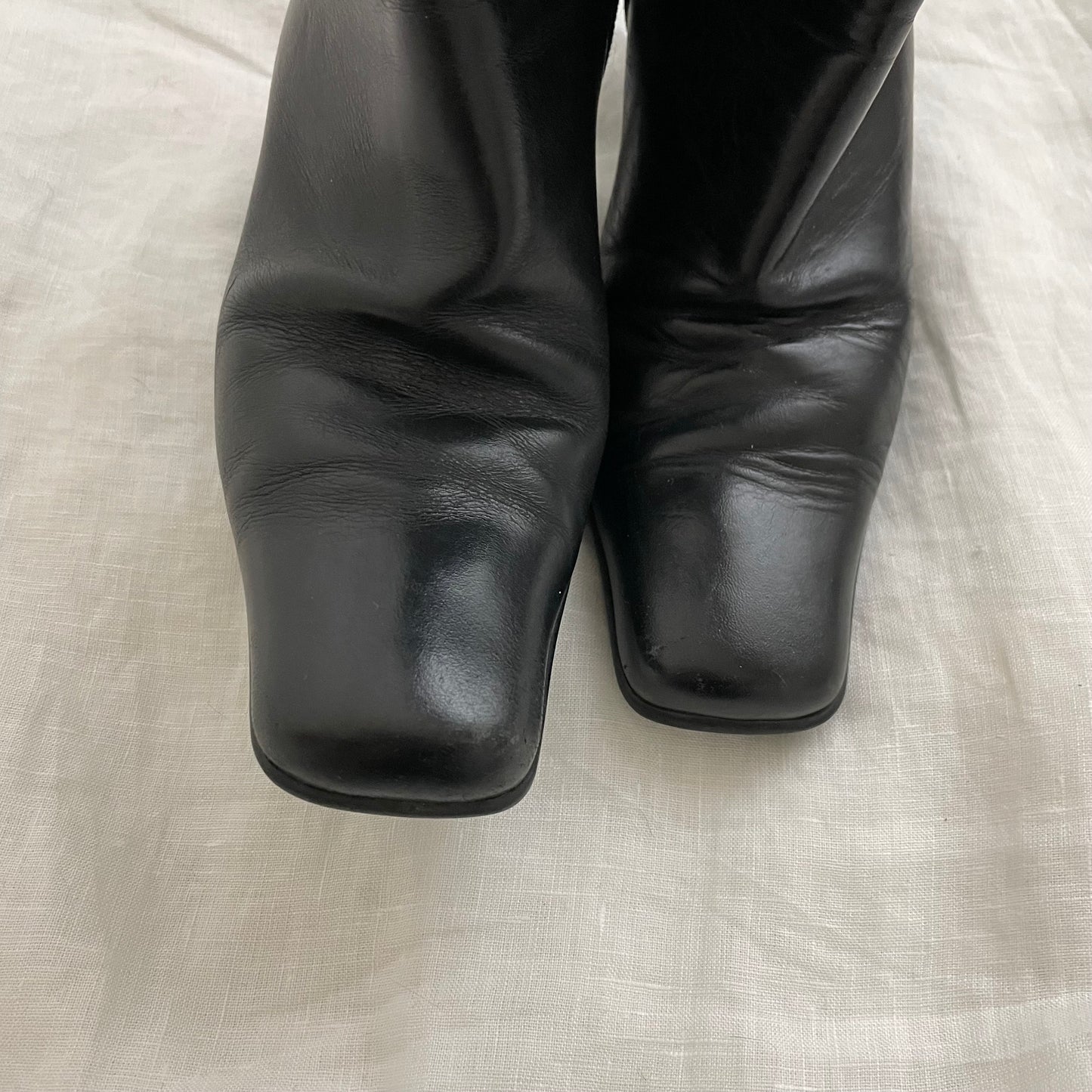 vintage western corpcore nine west embossed square toe heeled calf length boots