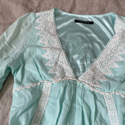 mermaid blue ingni babydoll blouse with white embroidery lace detailing