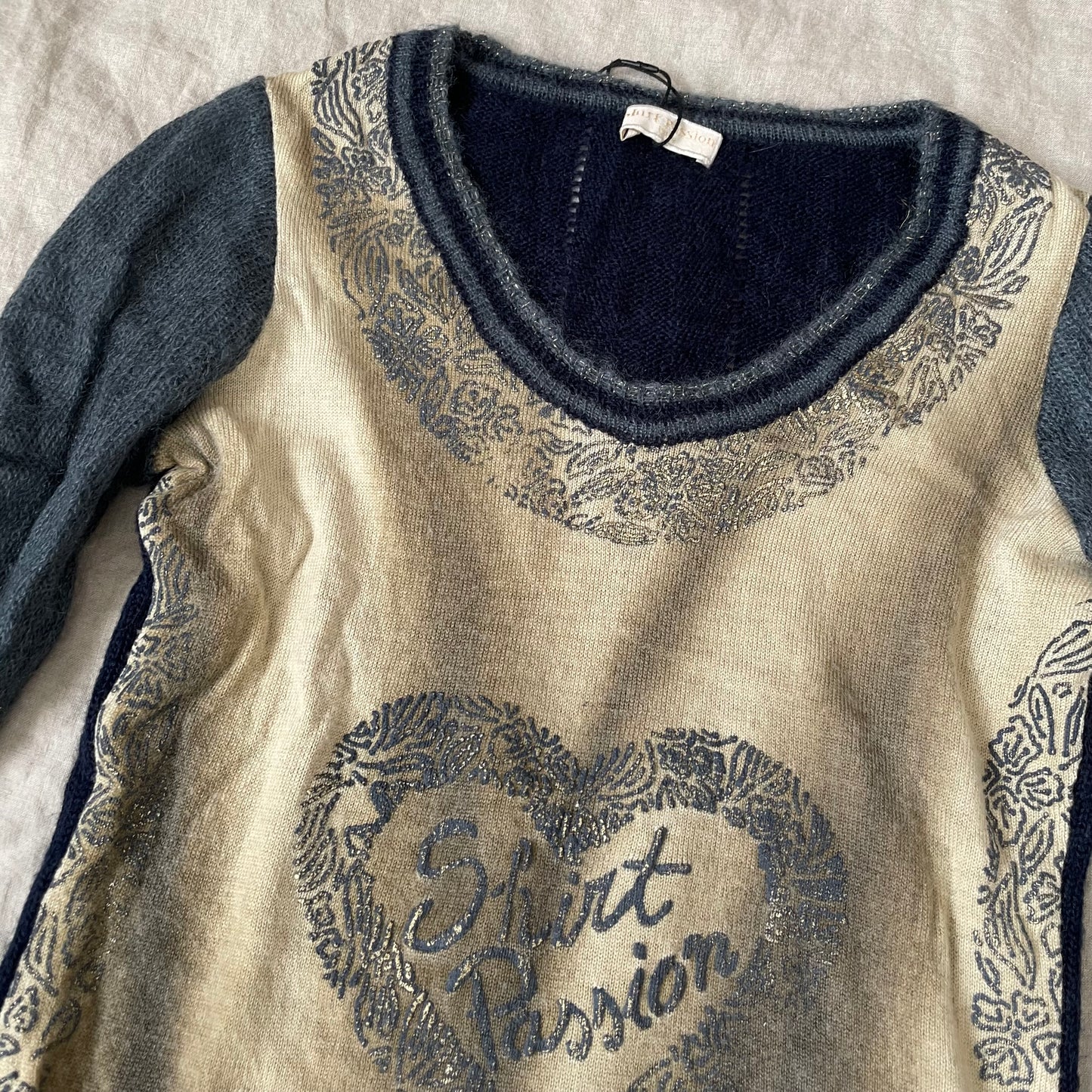 vintage shirt passion winter blue cream wool/mohair blend heart print knit sweater