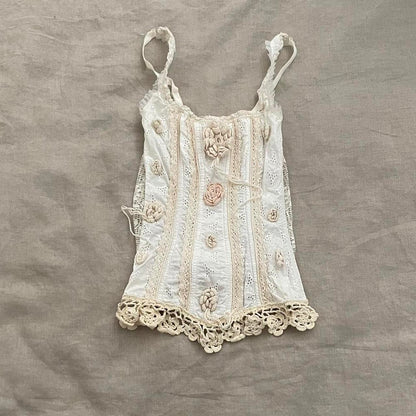 kuxo white corset with beige embroidery lace and floral rosette applique