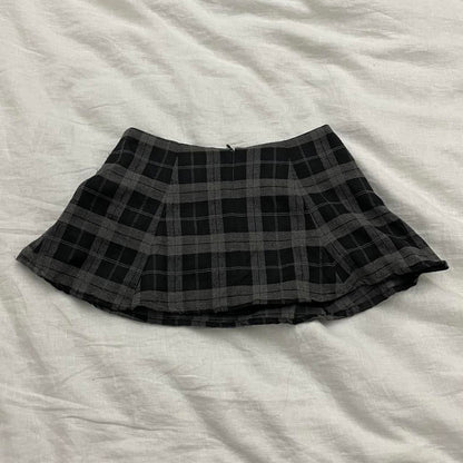 vintage grey black checkered plaid preppy mini skirt with bow detail